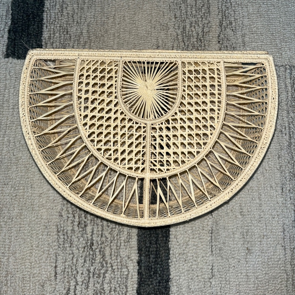 MANGO wicker tote